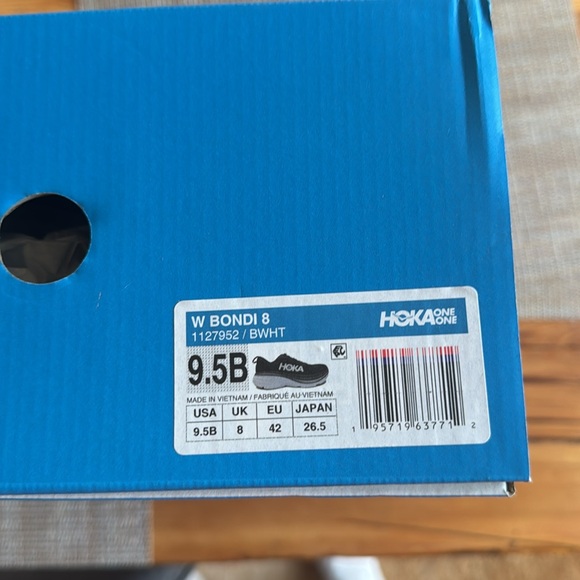 HOKA Black Athletic  BONDI 8 Sneakers - Picture 7 of 7